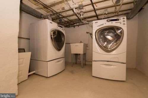 608 21 St, Philadelphia PA 19121-3944 exterior