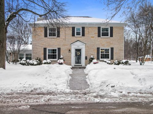 9225 Stickney Ave, Milwaukee, WI 53226-2632