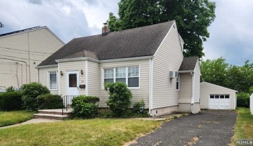 60 Garwood Ct, Outwater NJ  07026-3529 exterior