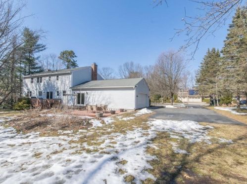 19 Quinnehtuk Rd, Springfield MA 01106-2911 exterior