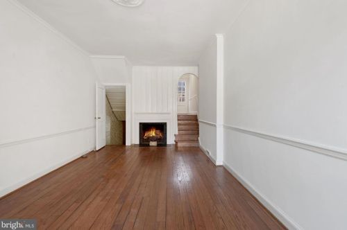 1030 31st St, Washington DC  20007-4405 exterior