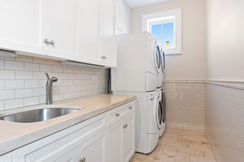 1845 Orch St, Chicago IL 60614-5106 exterior