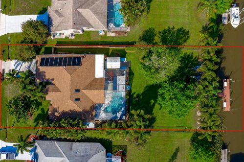 139 Royce Ave, Fort Pierce FL 34983-1238 exterior