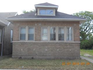7226 Ridgeland Ave, Chicago, IL 60649-2809