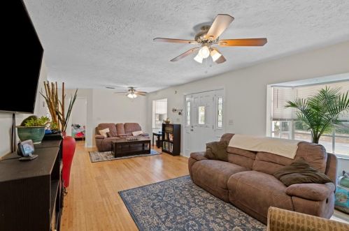 8201 Ola Ave, Tampa FL 33604-2925 exterior