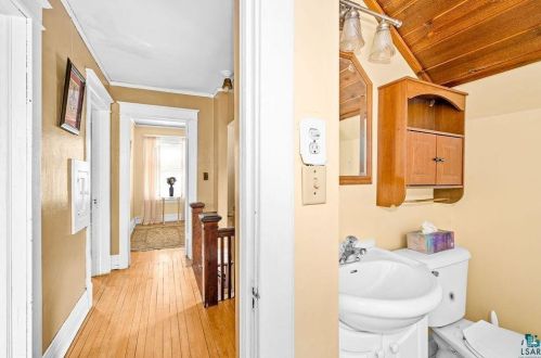 603 27th Ave, Duluth MN 55806-1452 exterior