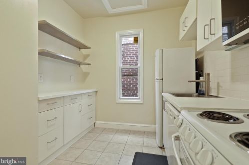 805 T St, Washington DC 20001-3127 exterior