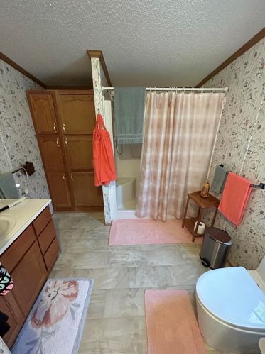 1447 Sarnia St, Meskegon MI 49444-3309 exterior