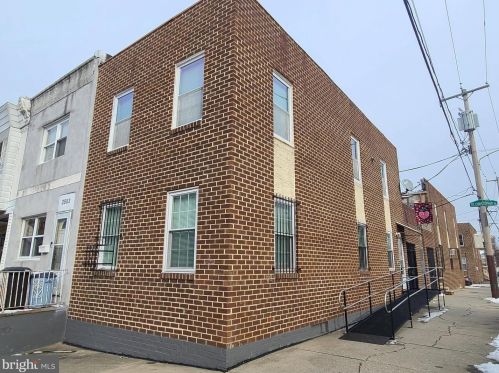 2555 American St, Philadelphia PA 19140-5724 exterior