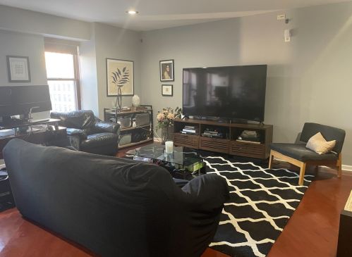 40 9th St, Chicago IL  60605-2137 exterior