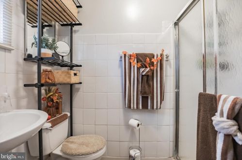 46 21 St, Camden NJ 08105-3707 exterior