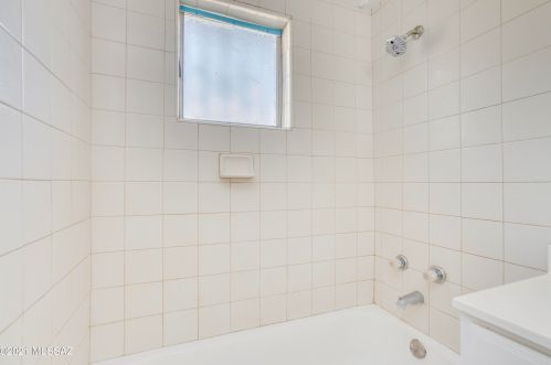 5209 25 St, Tucson AZ 85711-5912 exterior