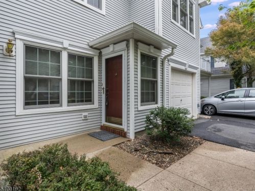 357 Ellen Ln, Bridgewater, NJ 08807-5690