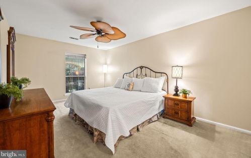 2207 Foxmeadow Dr, Limerick PA 19468-1572 exterior