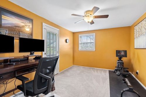 2351 Berkshire Dr, Pittsburgh PA  15241-2445 exterior