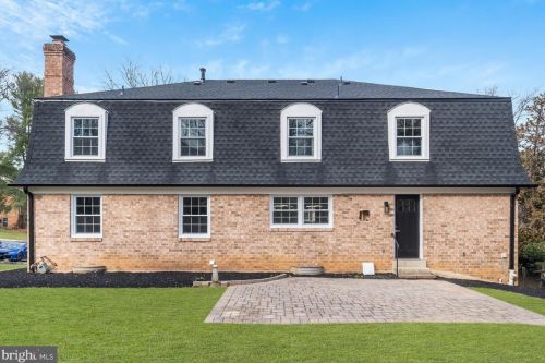 8916 Copenhaver Dr, Rockville MD  20854-3009 exterior