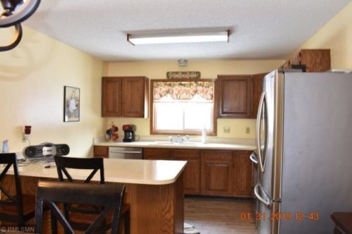 1011 4th St, Princeton MN  55371-1400 exterior