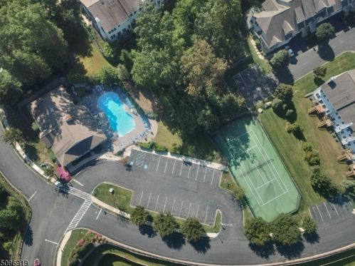 12 Ardsley Ct, Parsippany NJ 07834-3727 exterior