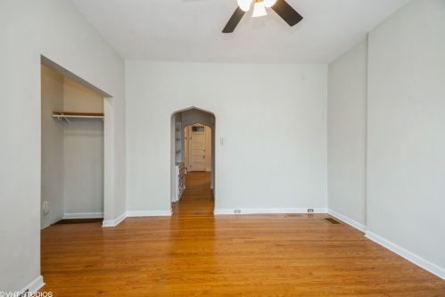 1642 Berwyn Ave, Chicago IL 60640-2007 exterior