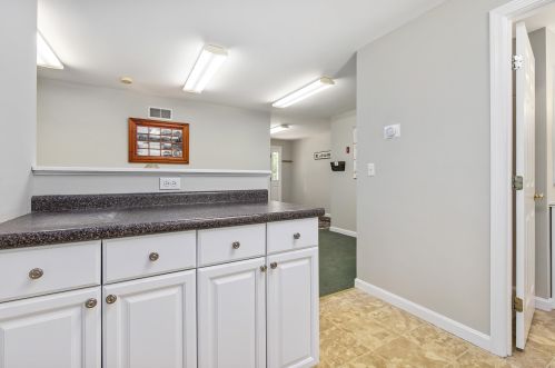 156 Old Concord Tpke, Barrington NH 03825-5153 exterior