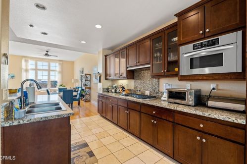 1583 Windshore Way, Oxnard CA 93035-1406 exterior