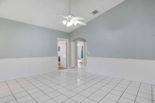 310 Rosewood Dr, Fort Pierce FL  34947-3424 exterior