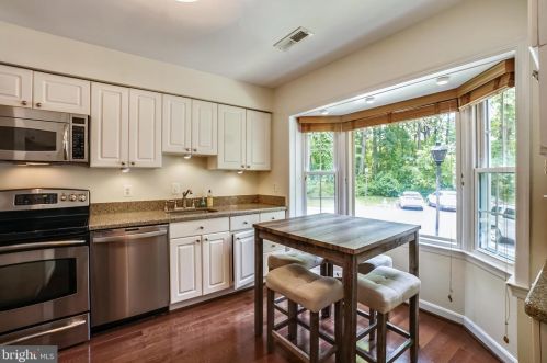 7707 Heatherton Ln, Rockville MD  20854-3212 exterior