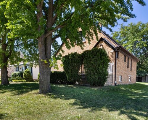 4849 105th St, Milwaukee, WI 53225-3916