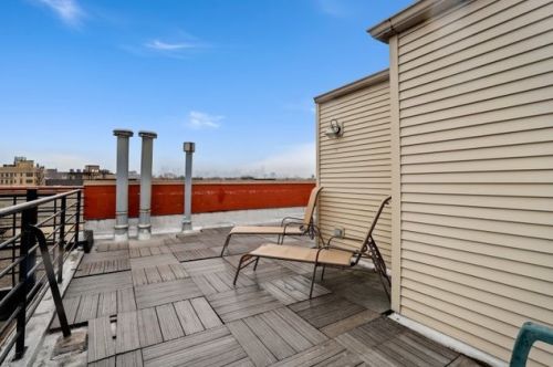 2840 Lincoln Ave, Chicago IL 60657-4202 exterior