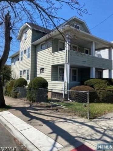 303 Haledon Ave, Paterson NJ 07508-2770 exterior