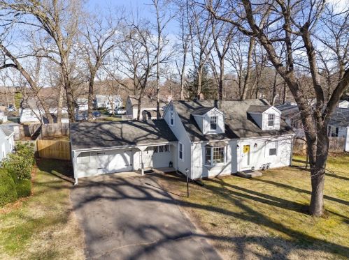 417 Massachusetts Ave, West Springfield, MA 01089-2414