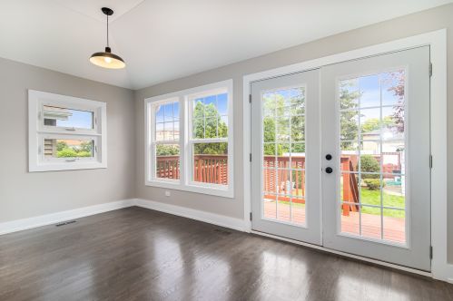 5621 Ozark Ave, Chicago IL  60631-3317 exterior