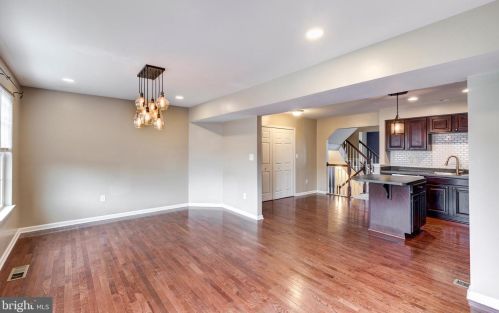 711 Grant Dr, Hanover PA  17331-2079 exterior