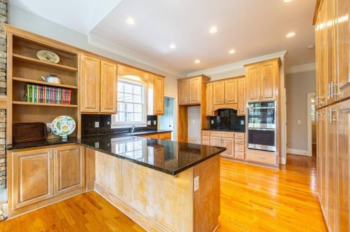 8515 Royal Troon Dr, Duluth GA 30097-1697 exterior