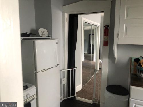 23 Walnut St, Lancaster PA 17602-2451 exterior