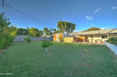 7814 11th Ave, Phoenix AZ  85021-7113 exterior