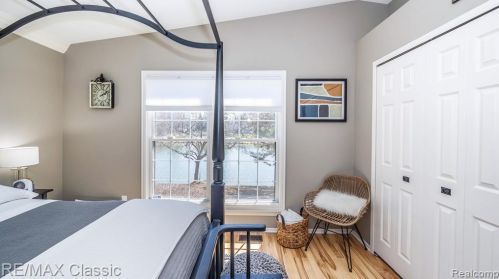 22158 Edgewater, Novi MI  48375-5014 exterior