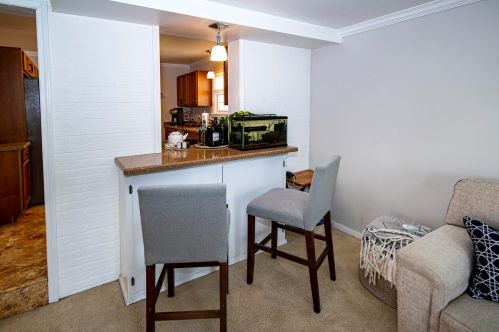 4758 Hollywood Ave, Milwaukee WI 53211-1037 exterior