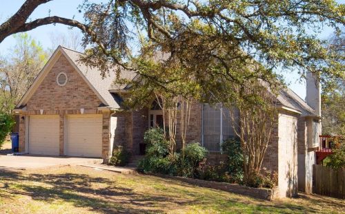 11584 Cedarcliffe Dr, Austin TX  78750-3523 exterior