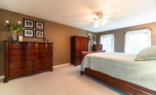 57 Stonehill Dr, Deep River CT 06419-1144 exterior