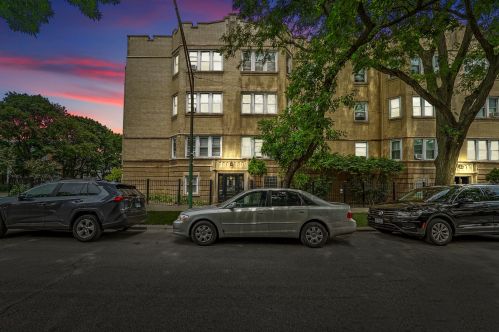 3556 Belle Plaine Ave, Chicago IL  60618-2264 exterior