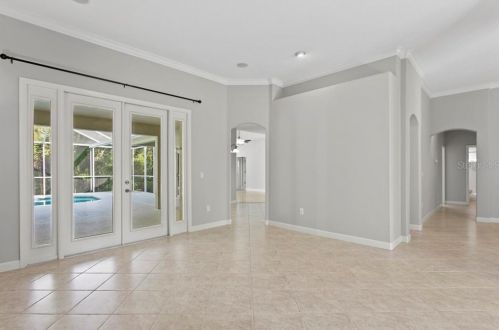 8204 Nature Cove Way, Tampa FL 33647-3224 exterior