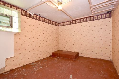 3854 Claremont Ave, Chicago IL 60618-3820 exterior