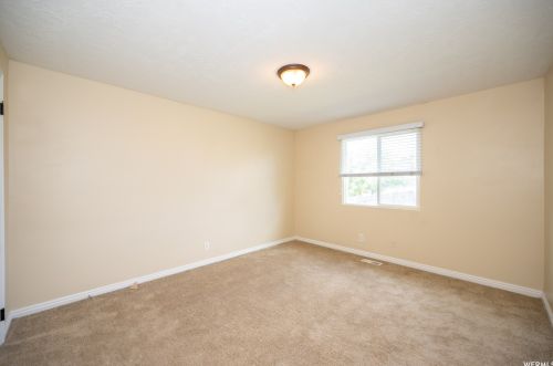 5012 Gaskill Way, Taylorsville UT 84081-6414 exterior