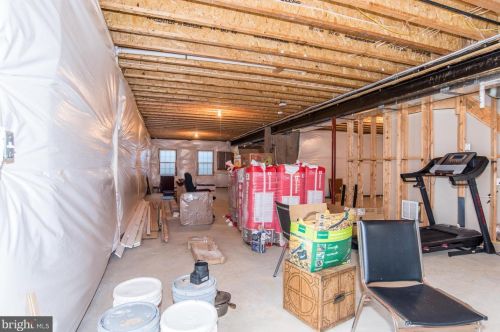 8106 Ashton St, Alexandria VA 22309-1345 exterior