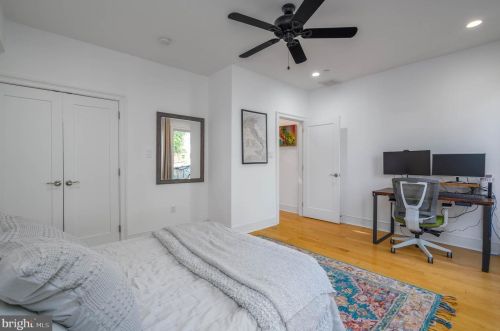 1018 Leithgow St, Philadelphia PA  19123-1421 exterior