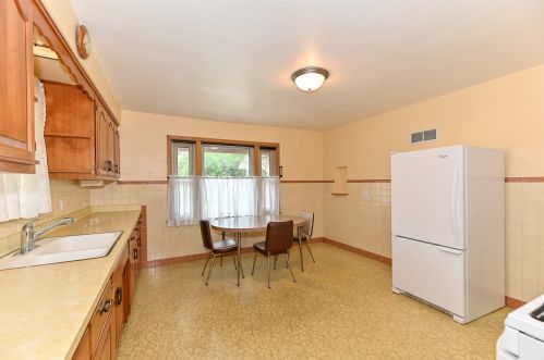 2586 78th St, Milwaukee WI  53219-2461 exterior