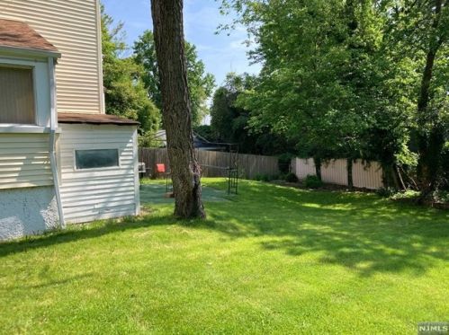 95 Pasadena Pl, Paterson NJ  07506-3329 exterior