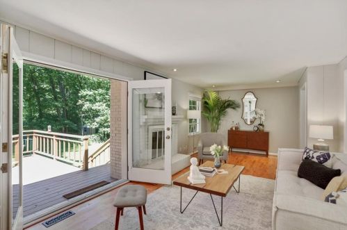 1861 Crestline Dr, Atlanta GA  30345-3871 exterior