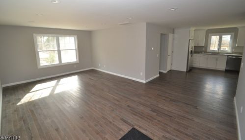 229 Summit Dr, Parsippany, NJ 07834-2317